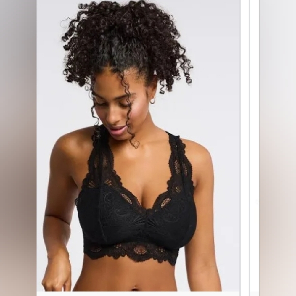 Leonisa ShapewearSculpting Sheer Lace Underwire Shaper Bra